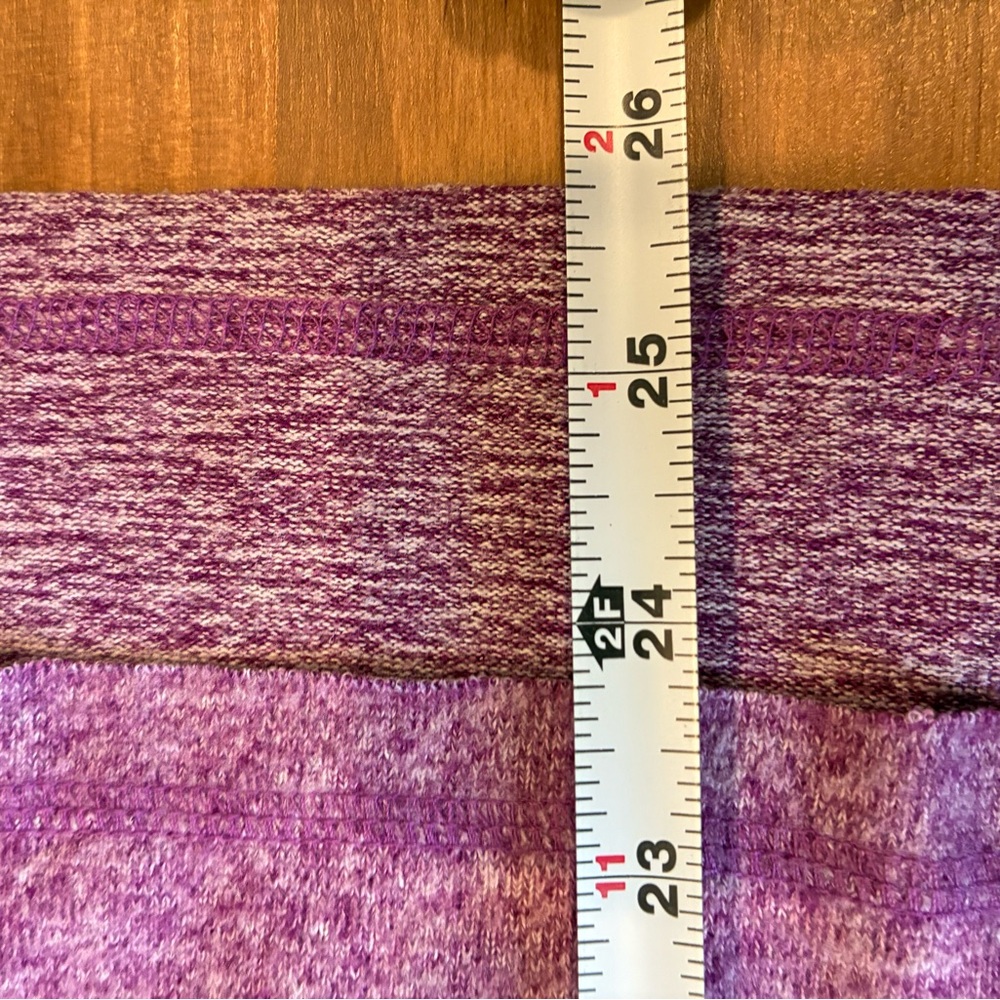 Universal Thread Heathered Purple V-Neck Tee - Picture 8 of 8